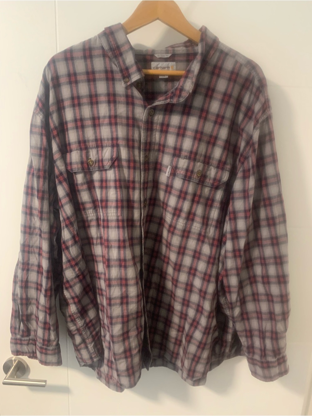Carhartt Men's Gray & Red Plaid Button-Down Shirt A14